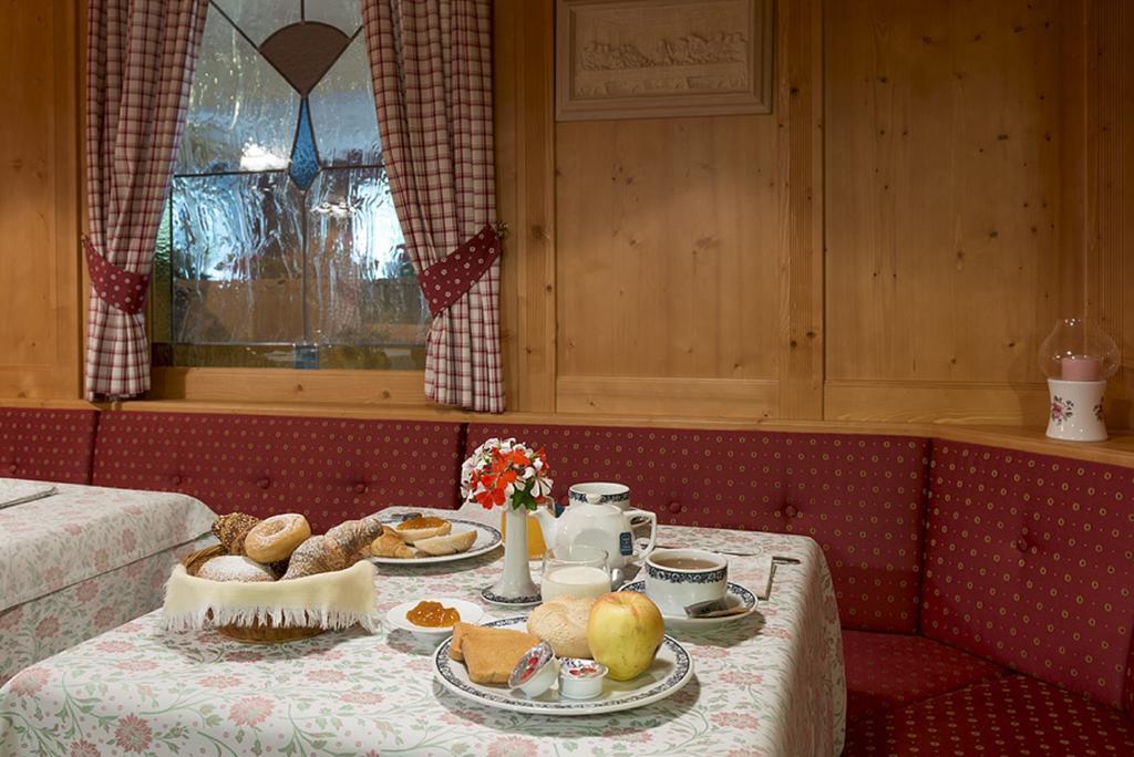 Lake&Nature Hotel Gloria モルヴェーノ エクステリア 写真