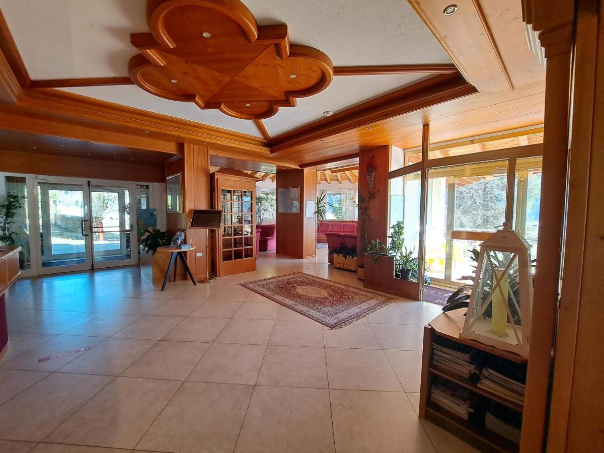 Lake&Nature Hotel Gloria モルヴェーノ エクステリア 写真