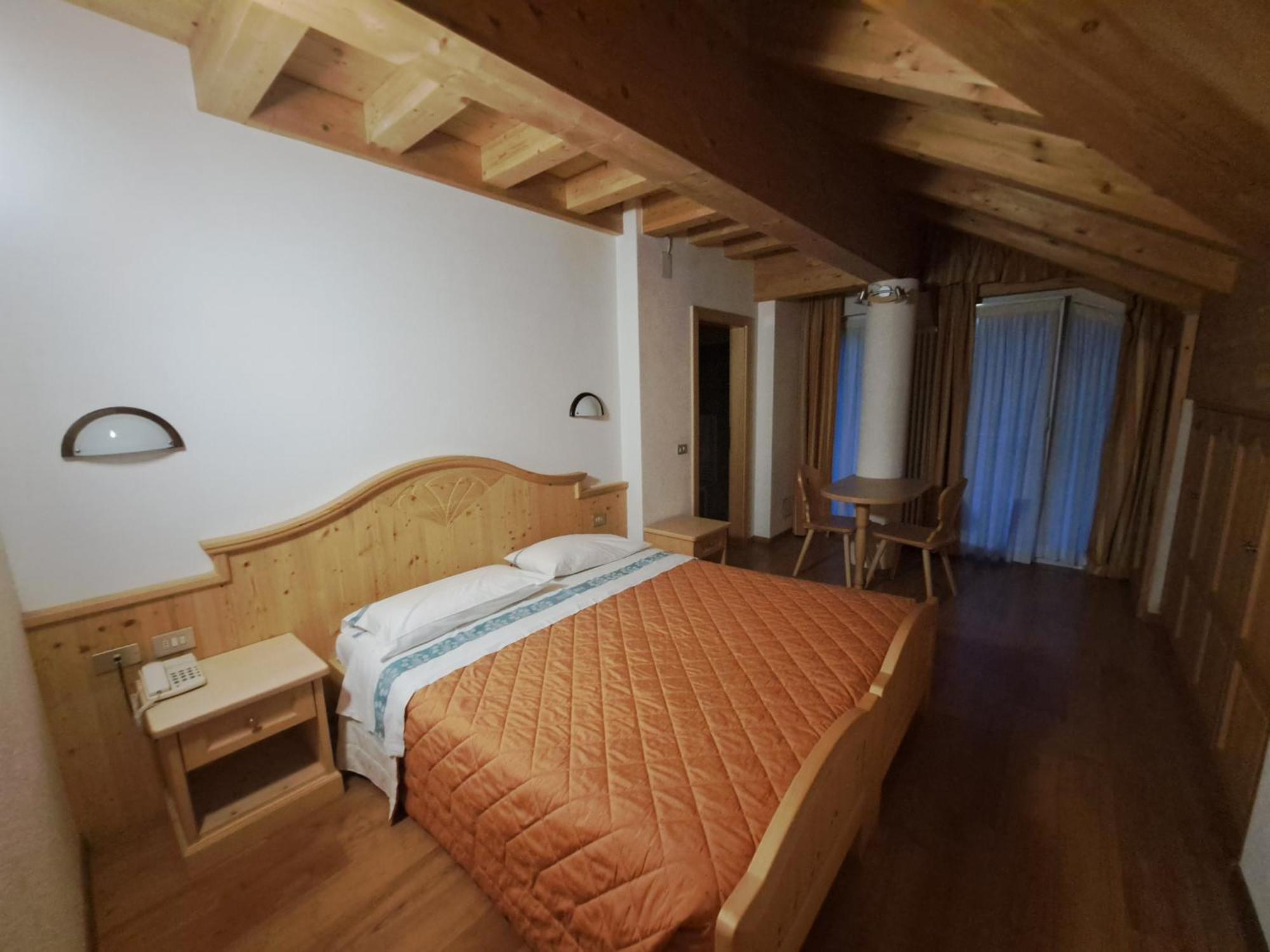 Lake&Nature Hotel Gloria モルヴェーノ エクステリア 写真