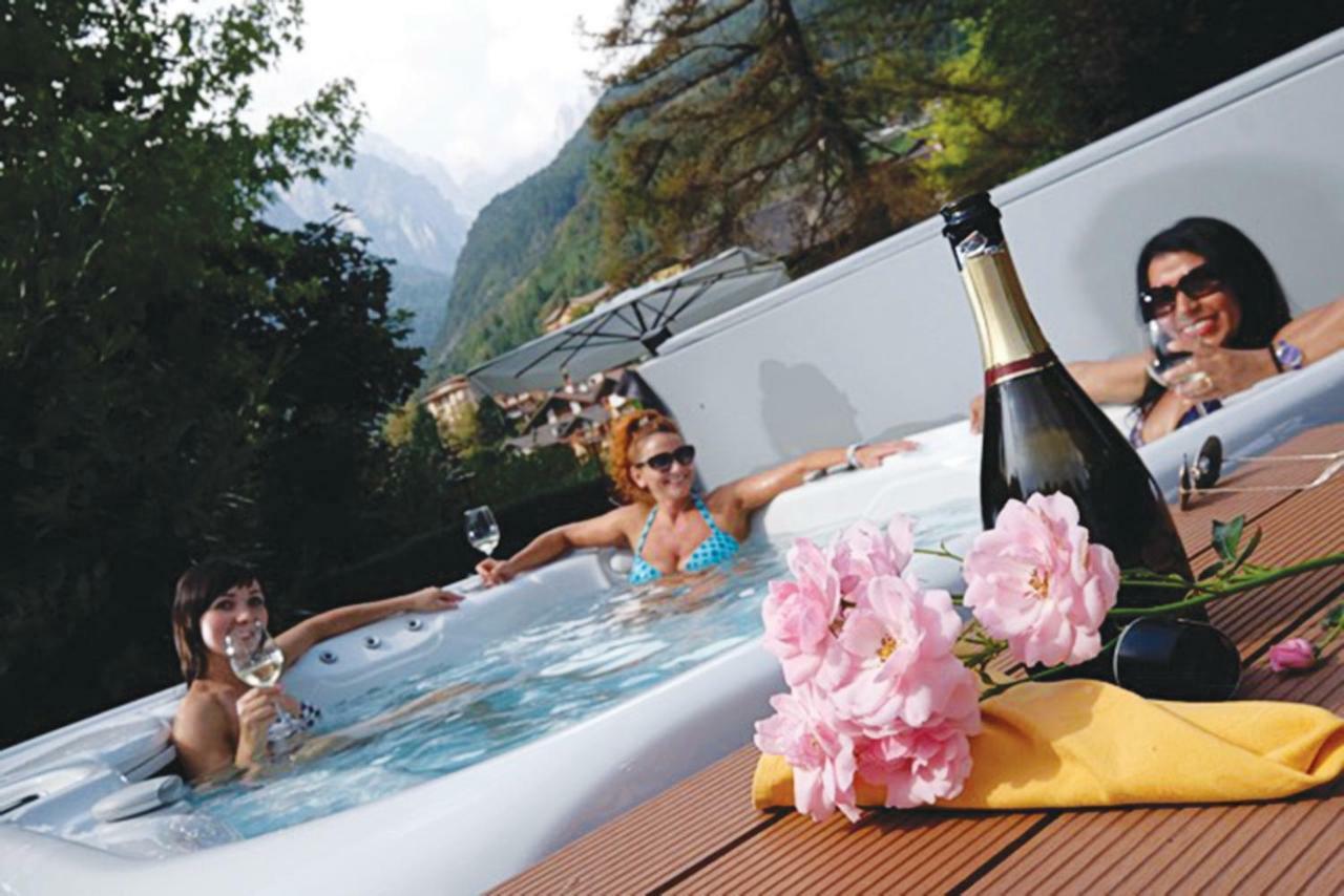 Lake&Nature Hotel Gloria モルヴェーノ エクステリア 写真